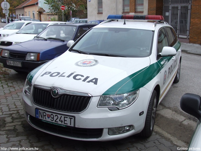 Skoda Superb, fotó: Gzozzo pictures
Keywords: rendőrautó rendőr rendőrség szlovák Szlovákia NR-924ET police policecar Slovakia slovakian