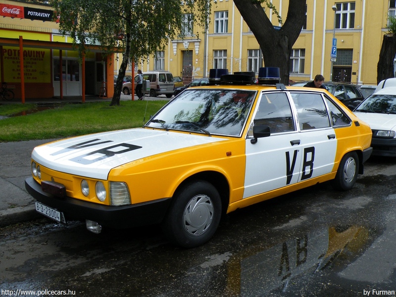 TATRA 613, fotó: Furman
Keywords: szlovák Szlovákia rendőr rendőrautó rendőrség police policecar Slovakia slovakian