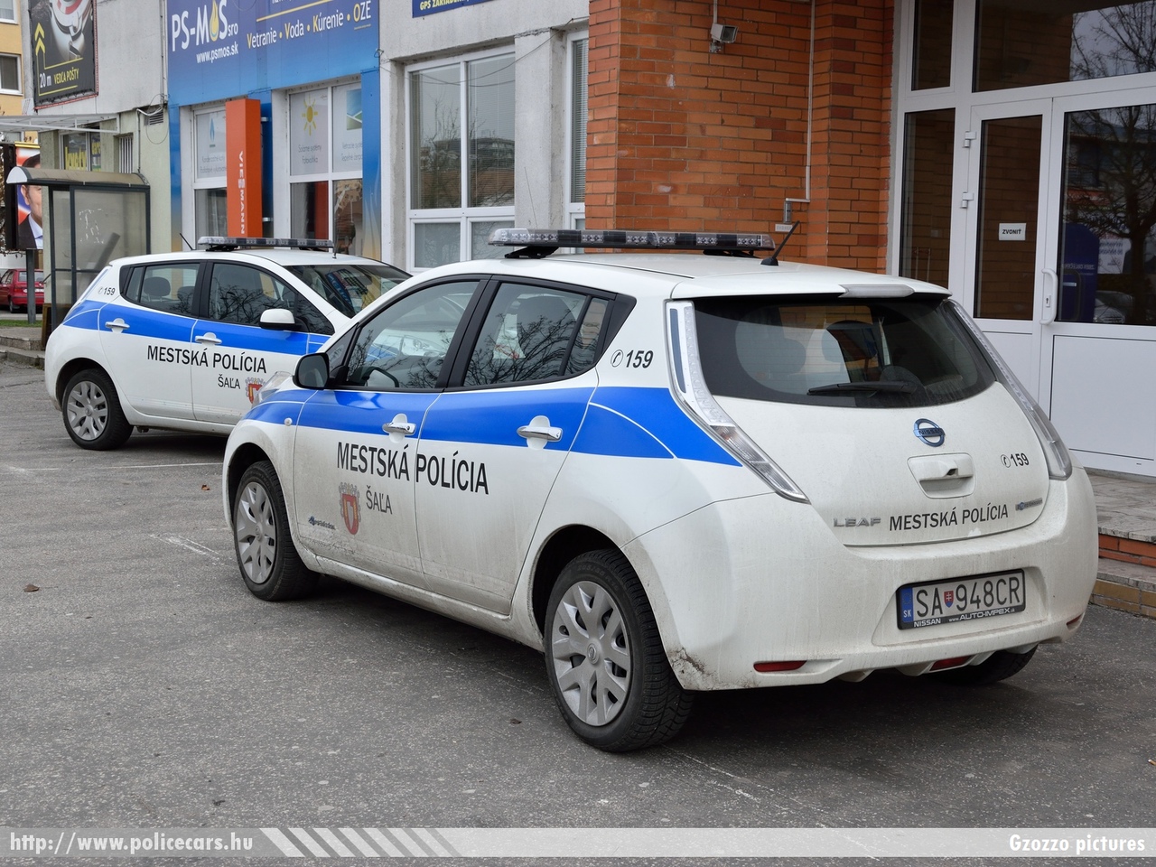 Nissan Leaf, Mestská Polícia ©aµa (Városi Rendõrség Vágsellye), fotó: Gzozzo pictures
Keywords: szlovák Szlovákia rendőr rendőrautó rendőrség police policecar Slovakia slovakian SA-948CR 