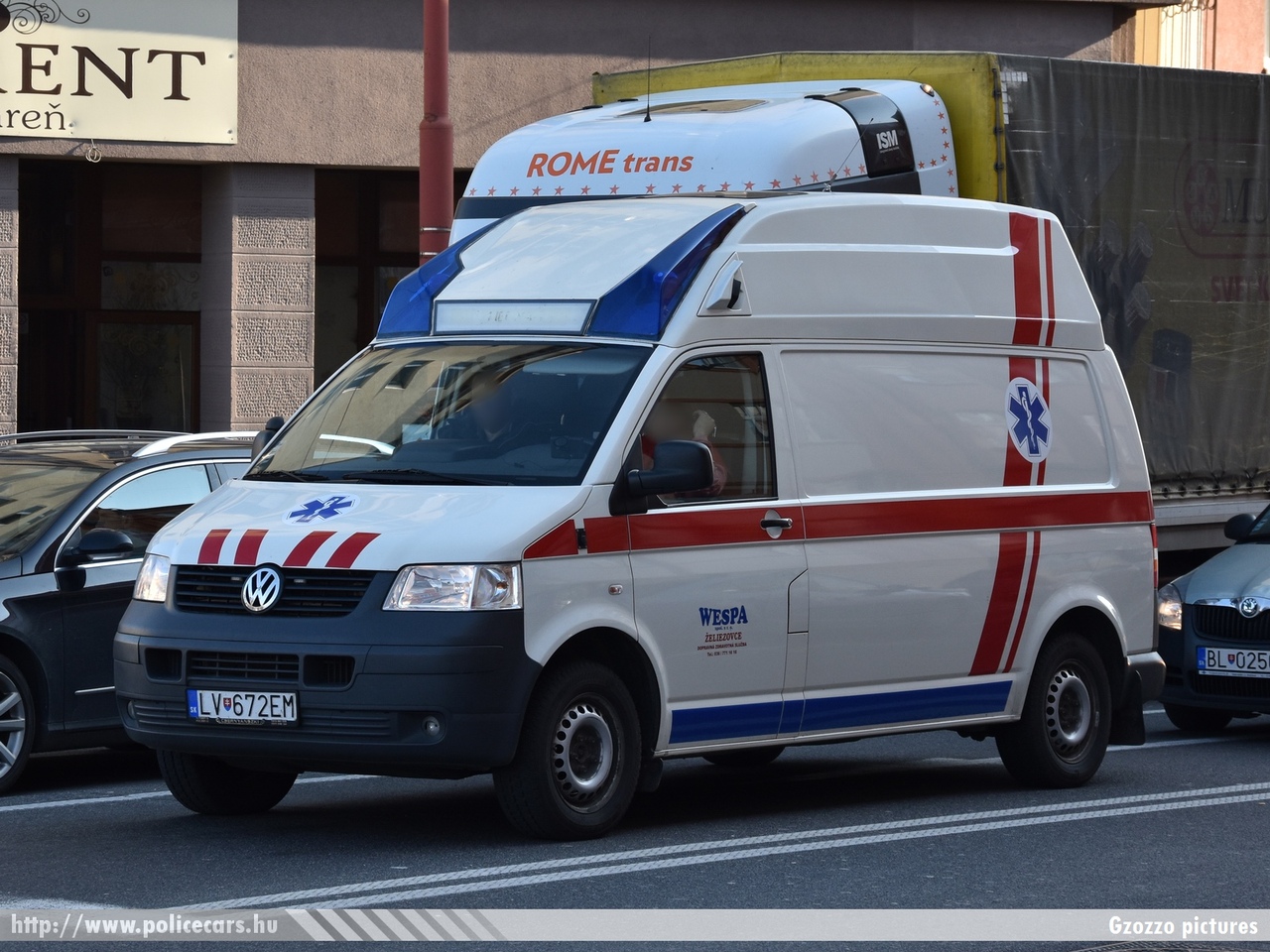 Volkswagen Transporter T5, fotó: Gzozzo pictures
Keywords: mentő mentőautó szlovák Szlovákia ambulance Slovakia slovakian LV-672EM