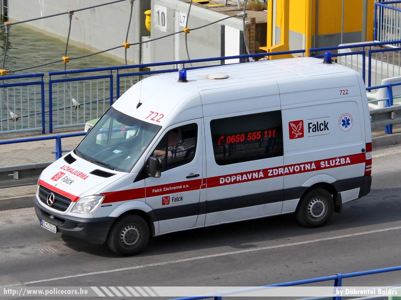 Mercedes-Benz Sprinter II, fotó: Döbrentei Balázs
Keywords: szlovák Szlovákia mentő mentőautó Slovakia slovakian ambulance KN-096IX