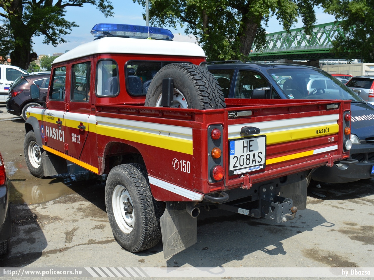 Land Rover Defender, fotó: Bbazsa
Keywords: szlovák Szlovákia tûzoltó tûzoltóautó tûzoltóság fire firetruck Slovakia slovakian HE-208AS