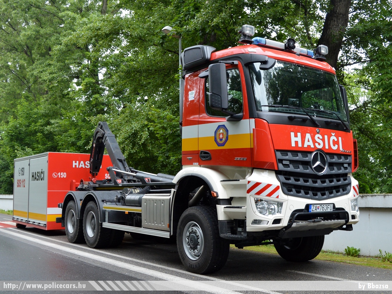 Mercedes-Benz Arocs 3336 Kurta, fotó: Bbazsa
Keywords: szlovák Szlovákia tûzoltó tûzoltóautó tûzoltóság fire firetruck Slovakia slovakian