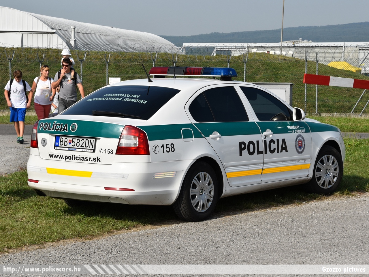 Skoda Octavia II facelift, fotó: Gzozzo pictures
Keywords: szlovák Szlovákia rendőr rendőrautó rendőrség police policecar Slovakia slovakian BB-582DN