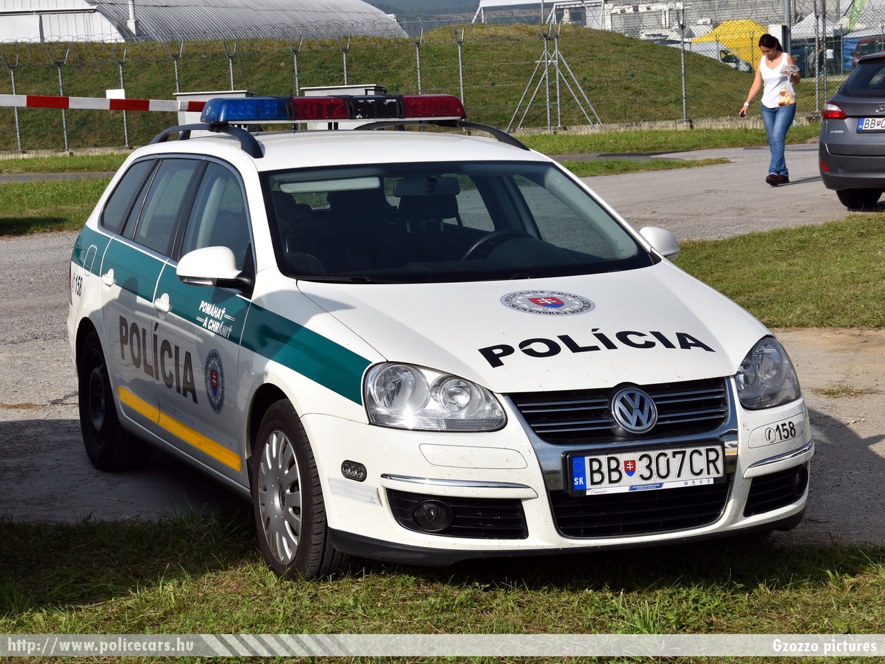 Volkswagen Golf, fotó: Gzozzo pictures
Keywords: szlovák Szlovákia rendőr rendőrautó rendőrség police policecar Slovakia slovakian BB-307CR