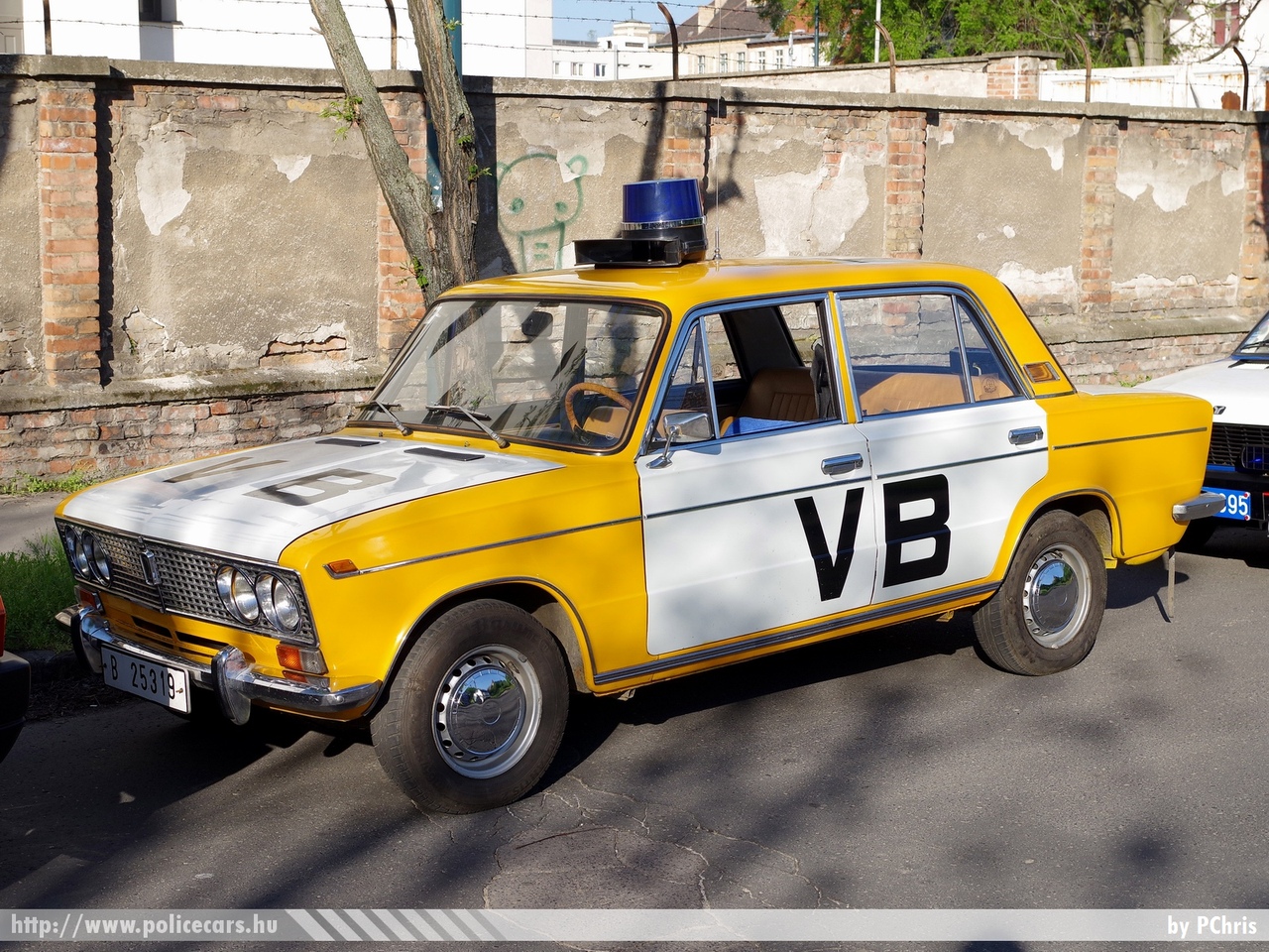 Lada VAZ 2103 1500, fotó: PChris
Keywords: szlovák Szlovákia rendőr rendőrautó rendőrség police policecar Slovakia slovakian VB