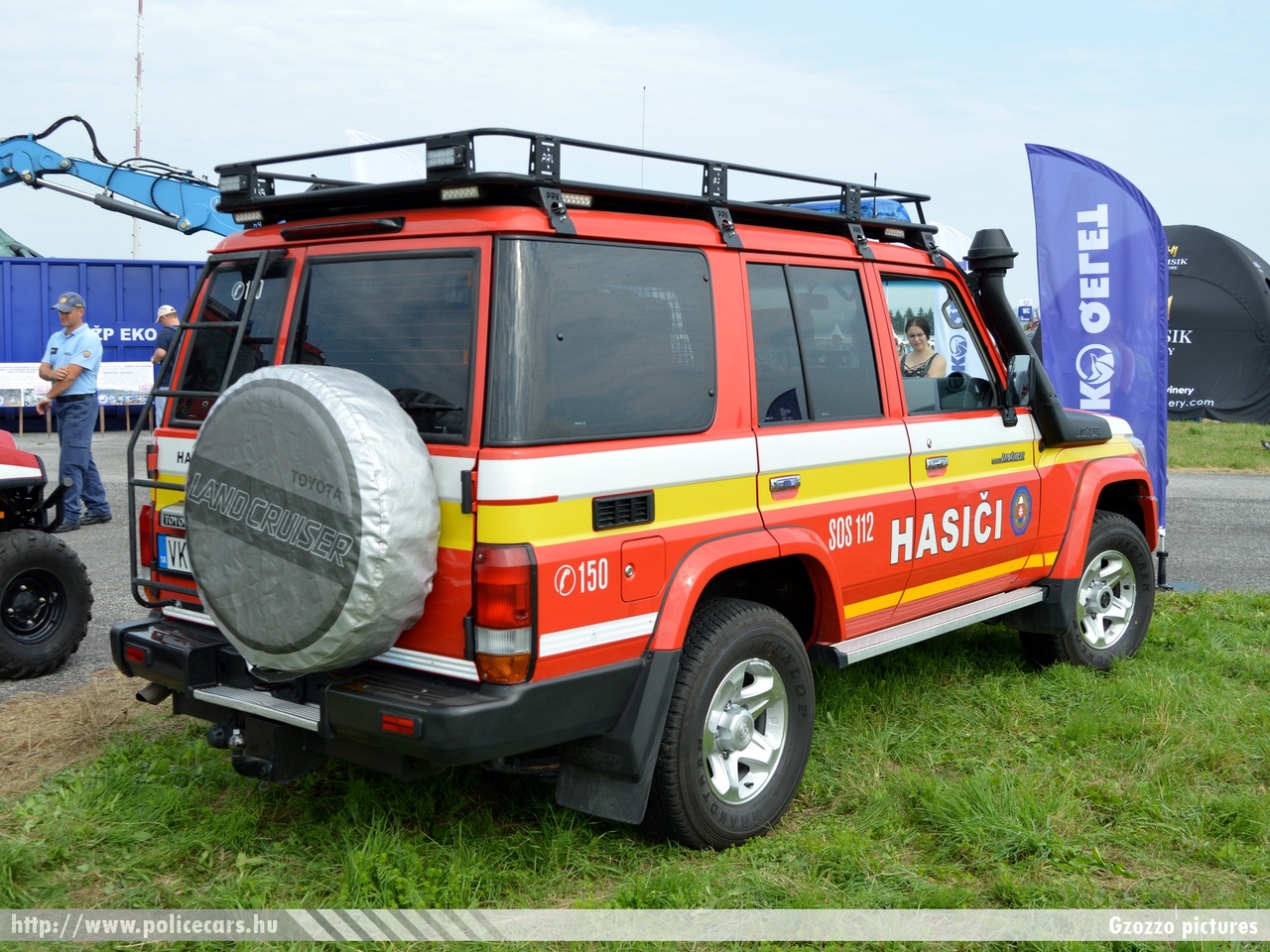 Toyota Land Cruiser, fotó: Gzozzo pictures
Keywords: Szlovákia szlovák tûzoltó tûzoltóautó tûzoltóság fire firetruck Slovakia slovakian