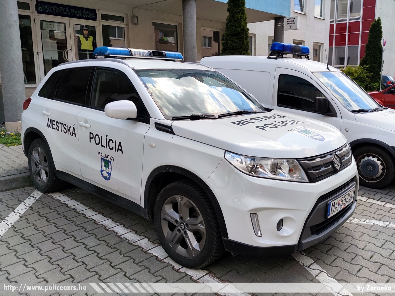 Suzuki Vitara, Mestska Policia Malacky, fotó: Zaronka
Keywords: szlovák Szlovákia rendőr rendőrautó rendőrség police policecar Slovakia slovakian