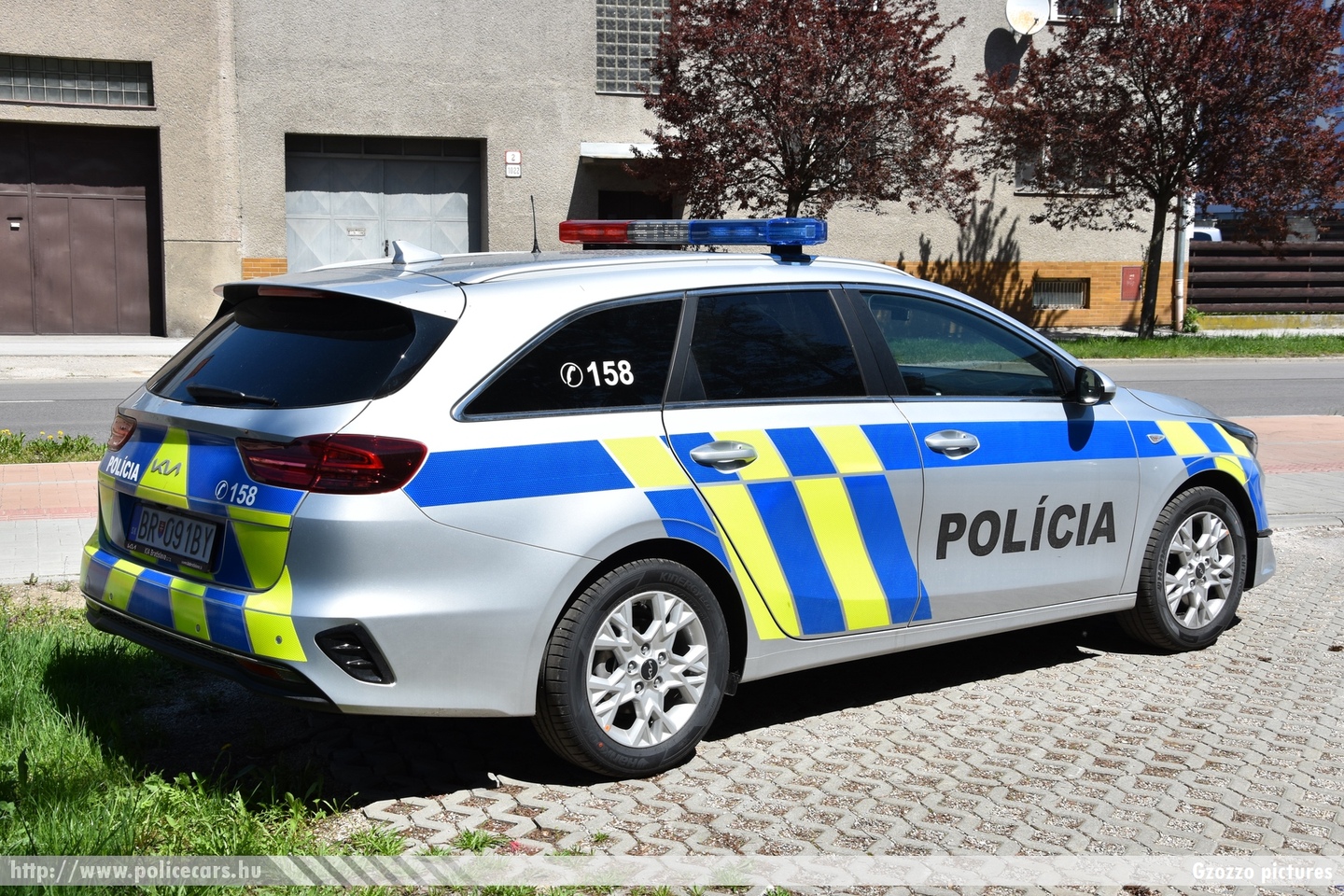 Kia Ceed SW 1,5T-GDI, fotó: Gzozzo pictures
Keywords: szlovák Szlovákia rendőr rendőrautó rendőrség police policecar Slovakia slovakian