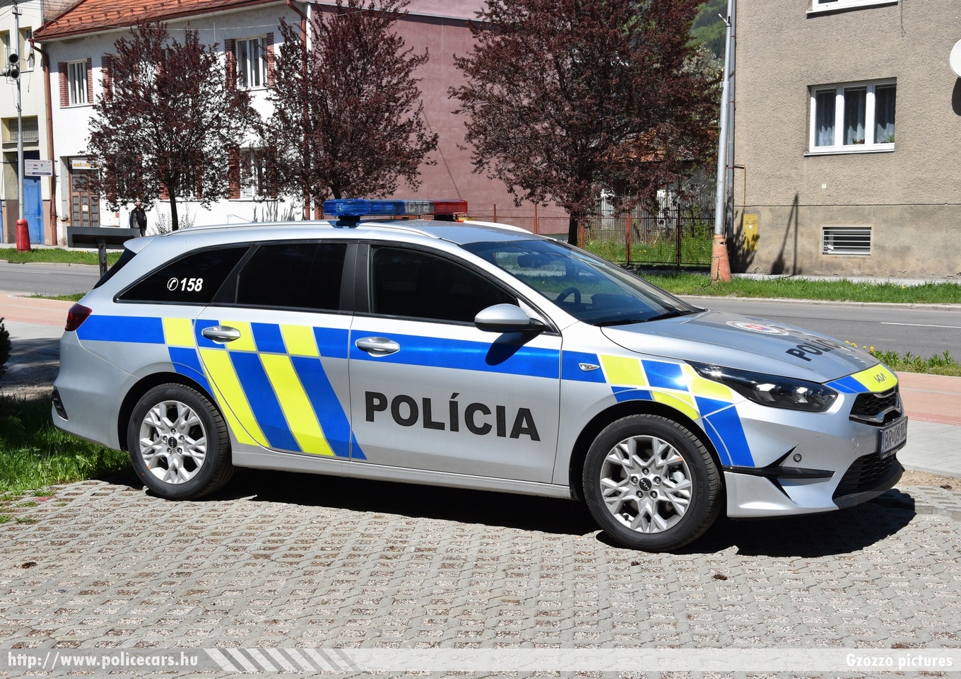 Kia Ceed SW 1,5T-GDI, fotó: Gzozzo pictures
Keywords: szlovák Szlovákia rendőr rendőrautó rendőrség police policecar Slovakia slovakian