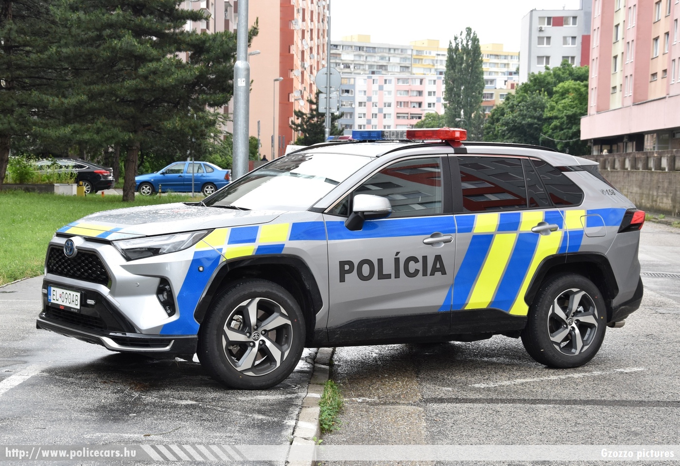 Toyota RAV4 PHEV, Polícia SR Bratislavsky kraj, fotó: Gzozzo pictures
Keywords: szlovák Szlovákia rendőr rendőrautó rendőrség police policecar Slovakia slovakian