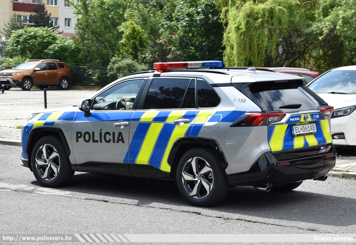 Toyota RAV4 PHEV, Polícia SR Bratislavsky kraj, fotó: Gzozzo pictures
Keywords: szlovák Szlovákia rendőr rendőrautó rendőrség police policecar Slovakia slovakian
