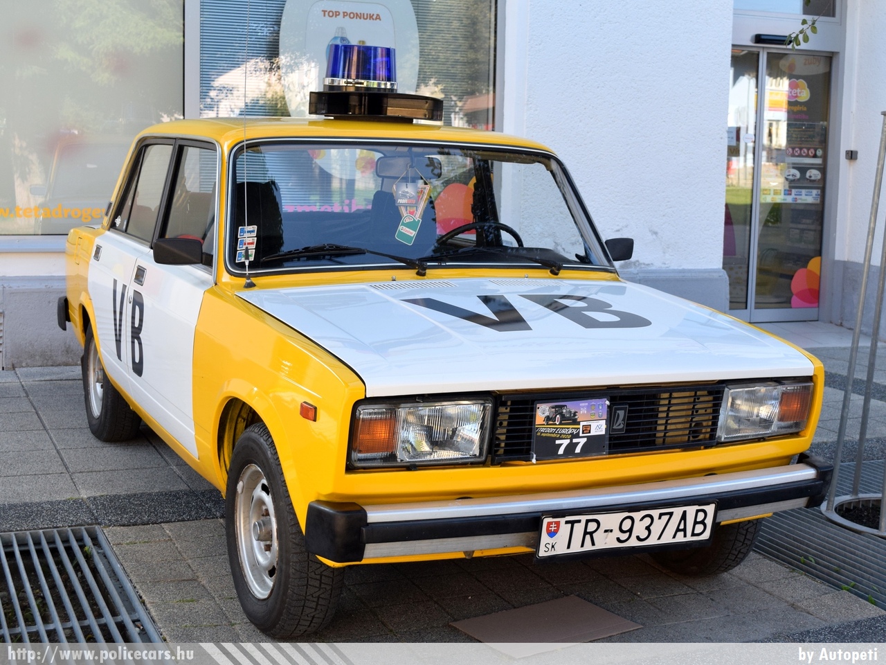 Lada 1300 VAZ 2105, Verejna Bezpecnost (csehszlovák rendõrség), fotó: Autopeti
Keywords: szlovák Szlovákia rendőr rendőrautó rendőrség police policecar Slovakia slovakian Csehszlovákia Czechoslovak
