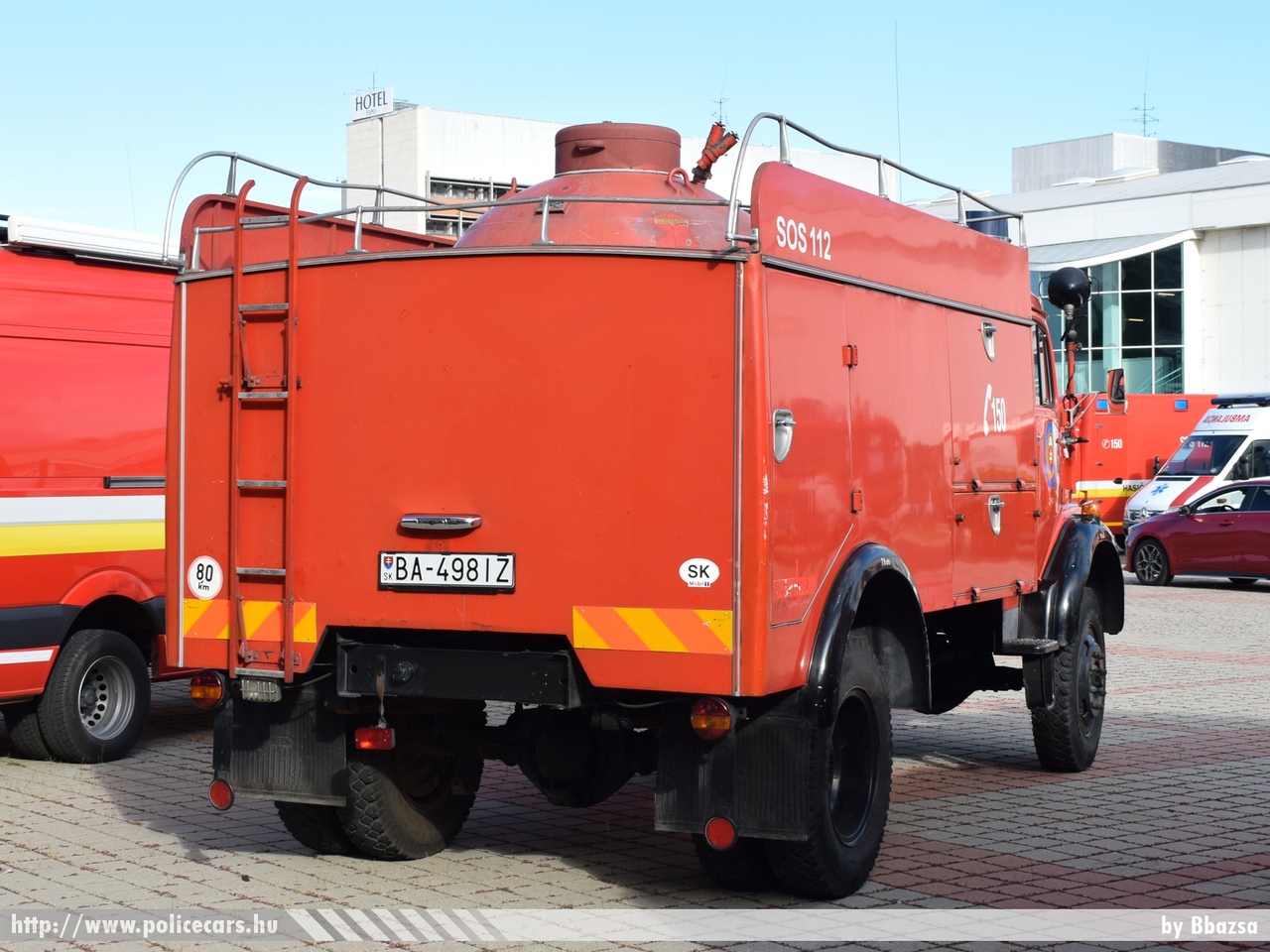 Mercedes-Benz 1113, fotó: Bbazsa
Keywords: Szlovákia szlovák tûzoltó tûzoltóautó tûzoltóság fire firetruck Slovakia slovakian