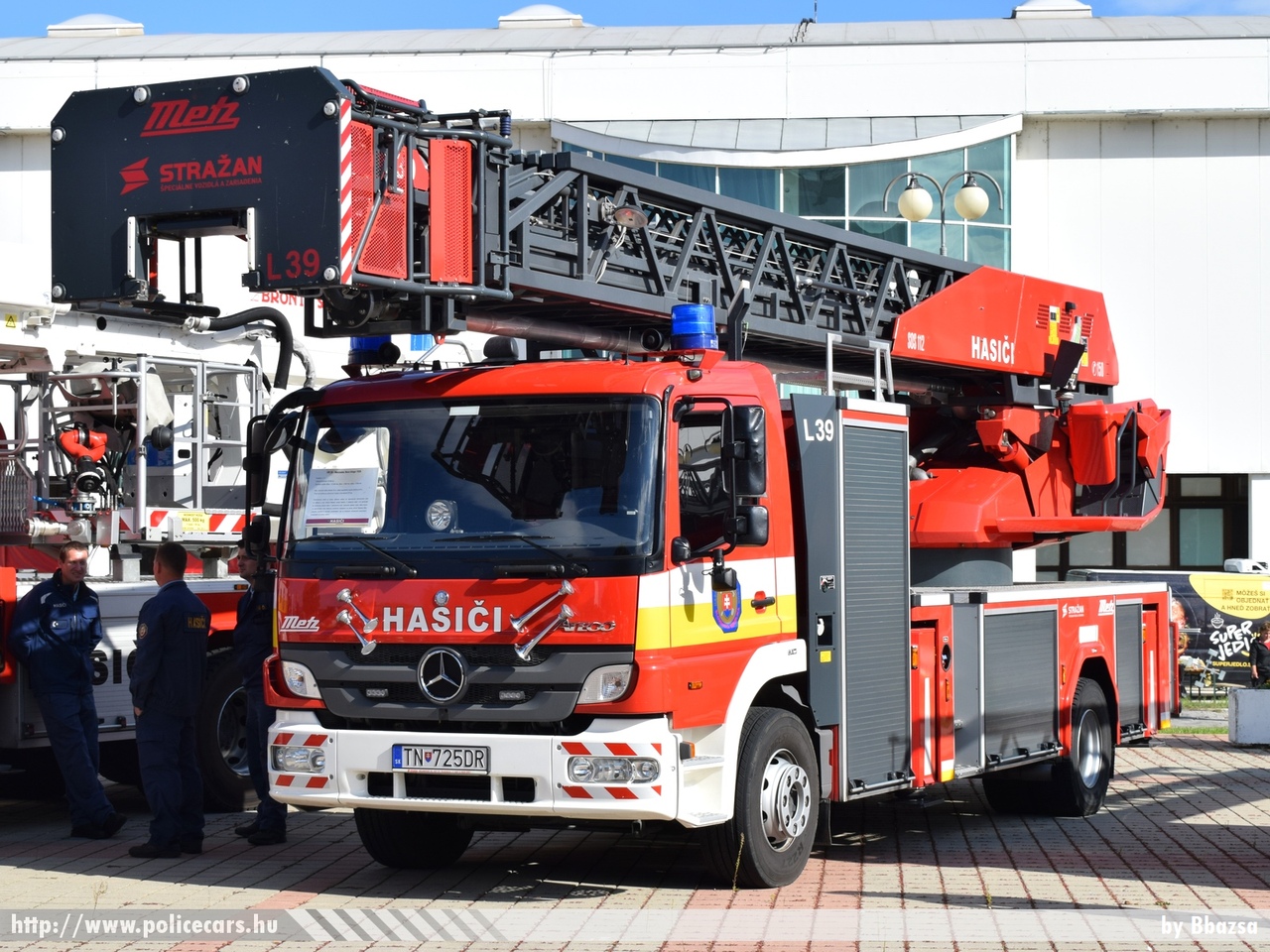 Mercedes Atego, fotó: Bbazsa
Keywords: Szlovákia szlovák tûzoltó tûzoltóautó tûzoltóság fire firetruck Slovakia slovakian