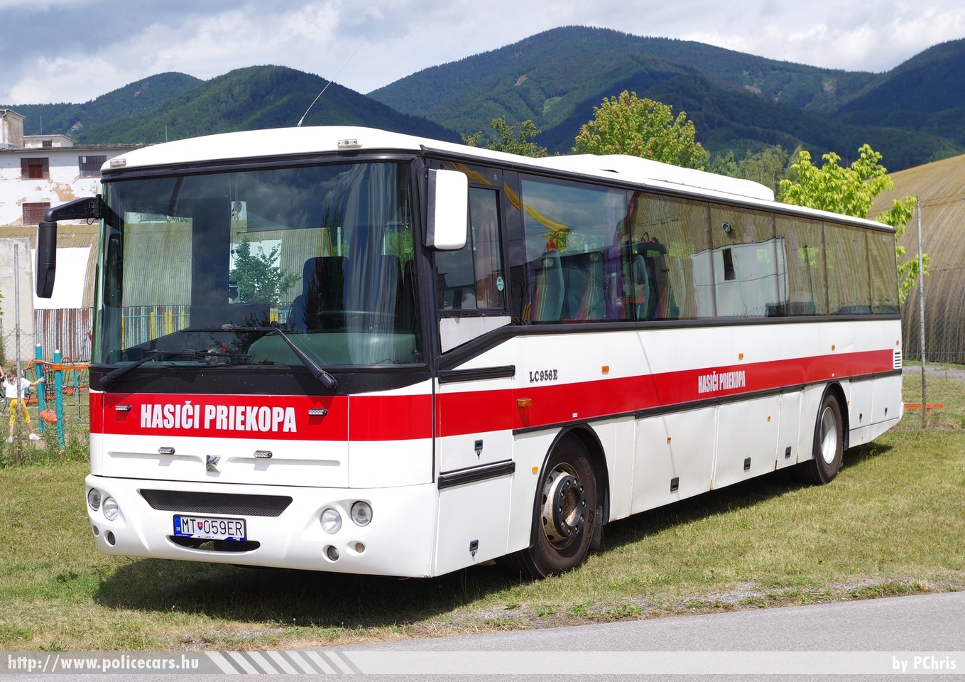 Karosa LC956E, Dobrovolny hasicsky zbor Martin-Priekopa, fotó: PChris
Keywords: Szlovákia szlovák tûzoltó tûzoltóautó tûzoltóság fire firetruck Slovakia slovakian