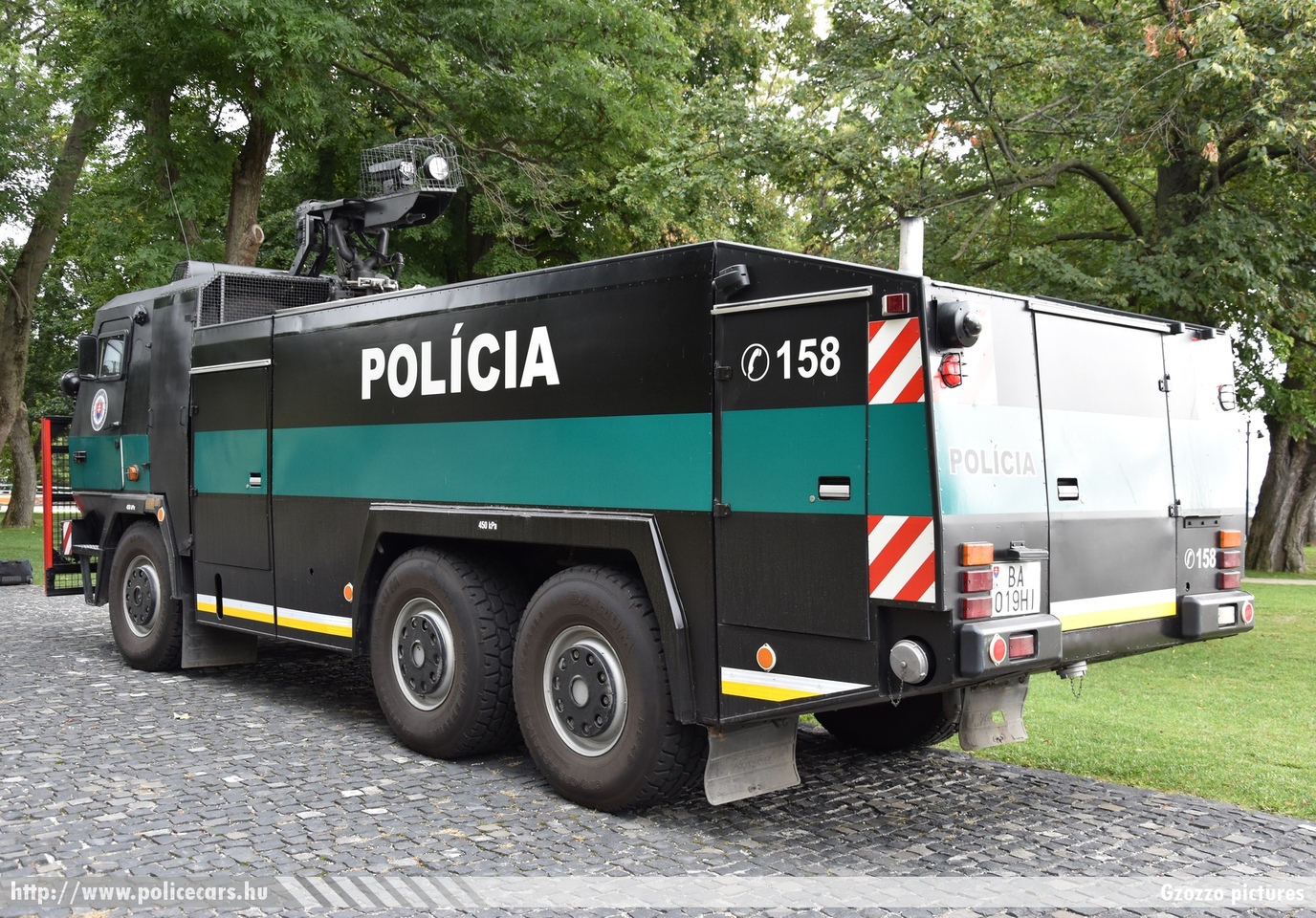 Tatra 815 Kropic vízágyú, Polícia SR Bratislavsky kraj, fotó: Gzozzo pictures
Keywords: szlovák Szlovákia rendőr rendőrautó rendőrség police policecar Slovakia slovakian