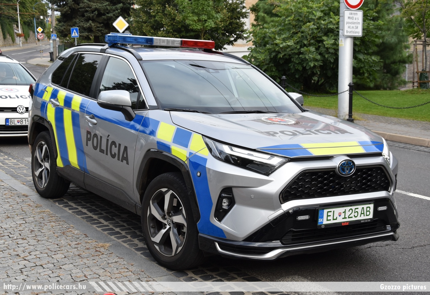 Toyota RAV4 PHEV, Polícia SR, fotó: Gzozzo pictures
Keywords: szlovák Szlovákia rendőr rendőrautó rendőrség police policecar Slovakia slovakian