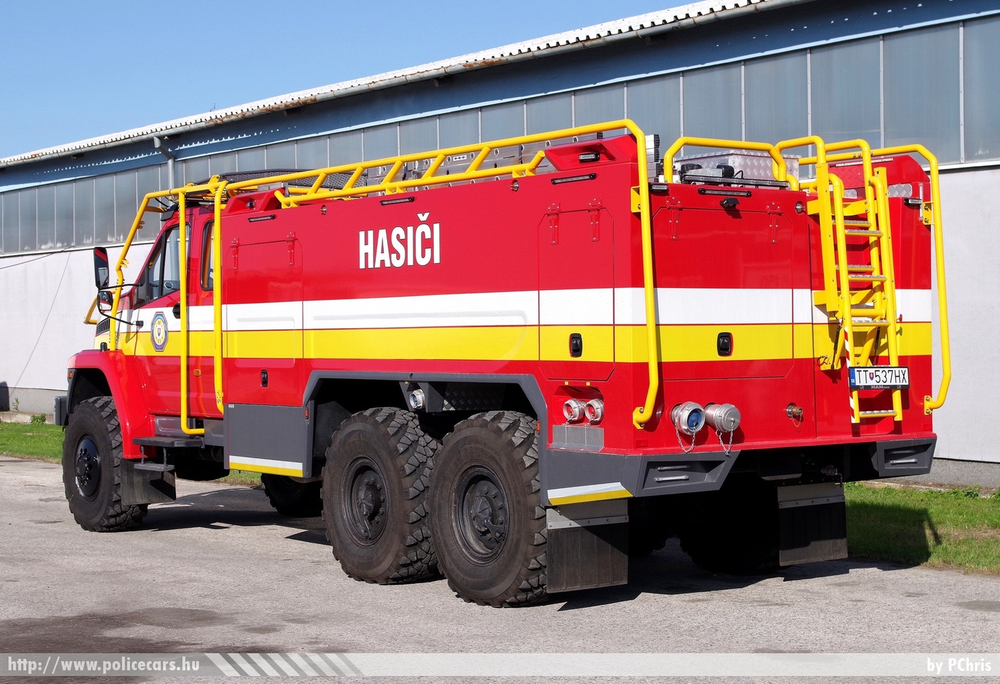 Ural 4320 6x6 CAS 30, Dobrovoľný hasičský zbor Pole Trnava, fotó: PChris
Keywords: Szlovákia szlovák tûzoltó tûzoltóautó tûzoltóság fire firetruck Slovakia slovakian