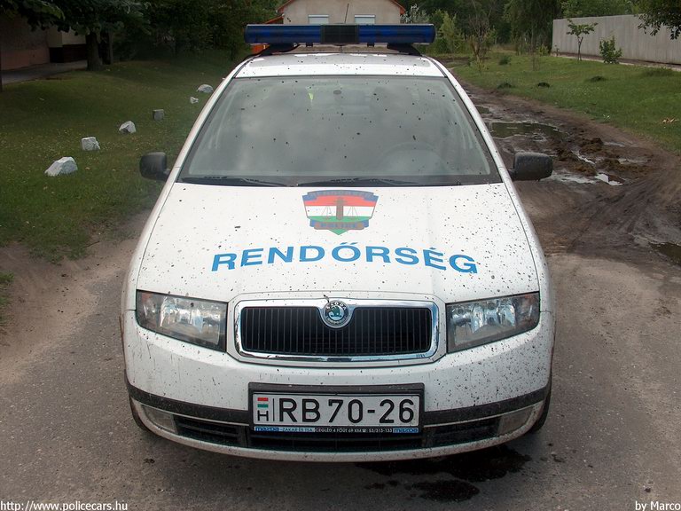 Skoda Fabia, fotó: Marco
Keywords: rendőrautó rendőrség rendőr magyar Magyarország RB70-26 Hungary hungarian police policecar