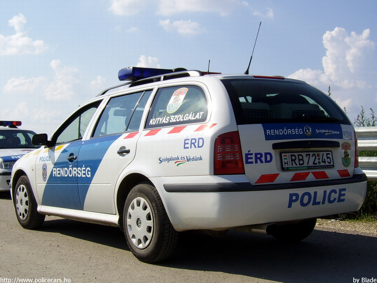 Skoda Octavia, fotó: Blade
Keywords: rendőrautó rendőrség rendőr magyar Magyarország RB72-45 Hungary hungarian police policecar