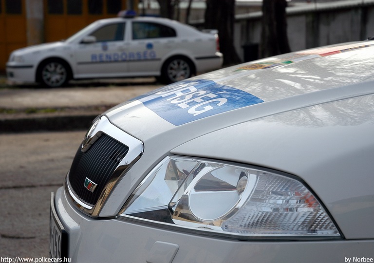 Skoda Octavia II RS, fotó: Norbee
Keywords: rendőrautó rendőrség rendőr magyar Magyarország LGH-159 Hungary hungarian police policecar