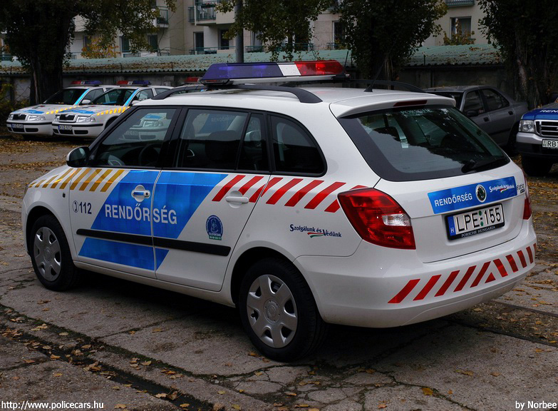 Skoda Fabia II, fotó: Norbee
Keywords: rendőrautó rendőrség rendőr magyar Magyarország LPE-155 Hungary hungarian police policecar