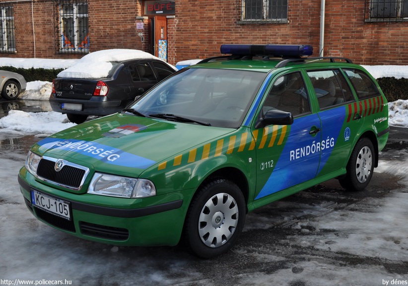Skoda Octavia, fotó: dénes
Keywords: rendőr rendőrautó rendőrség magyar Magyarország KCJ-105 Hungary hungarian police policecar
