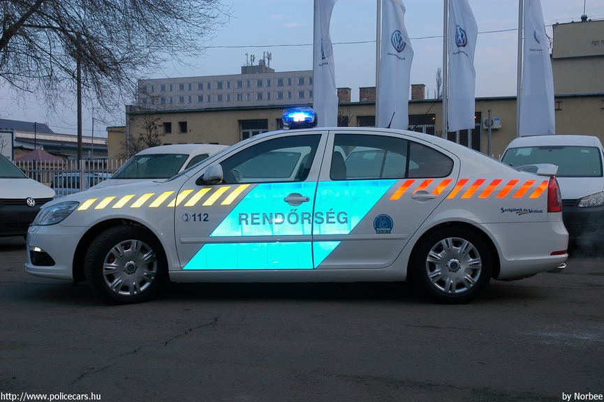Skoda Octavia II RS, fotó: Norbee
Keywords: rendőr rendőrautó rendőrség magyar Magyarország LVK-414 Hungary hungarian police policecar