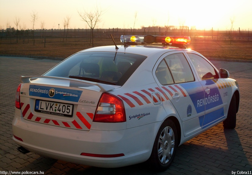 Skoda Octavia II RS, fotó: Cobra11
Keywords: rendőrség rendőr rendőrautó magyar Magyarország LVK-405 Hungary hungarian police policecar