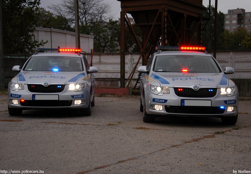 Skoda Superb, fotó: Norbee
Keywords: rendőr rendőrautó rendőrség magyar Magyarország Hungary hungarian police policecar