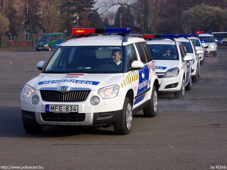 Skoda Yeti, fotó: PChris
Keywords: rendőr rendőrautó rendőrség magyar Magyarország MFE-834 Hungary hungarian police policecar