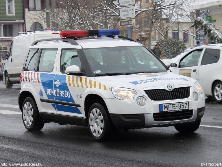 Skoda Yeti, fotó: HNorbert
Keywords: rendőr rendőrautó rendőrség magyar Magyarország MFE-867 Hungary hungarian police policecar