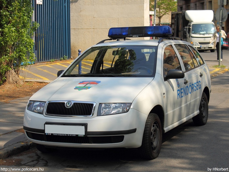 Skoda Fabia, fotó: HNorbert
Keywords: rendőr rendőrautó rendőrség magyar Magyarország Hungary hungarian police policecar