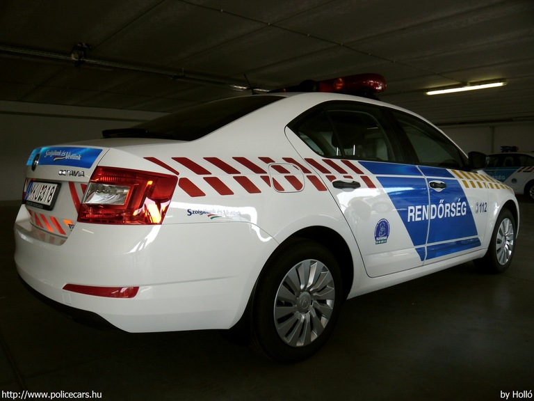 Skoda Octavia III 1.4 TSI, fotó: Holló
Keywords: rendőr rendőrautó rendőrség magyar Magyarország MKJ-318 Hungary hungarian police policecar