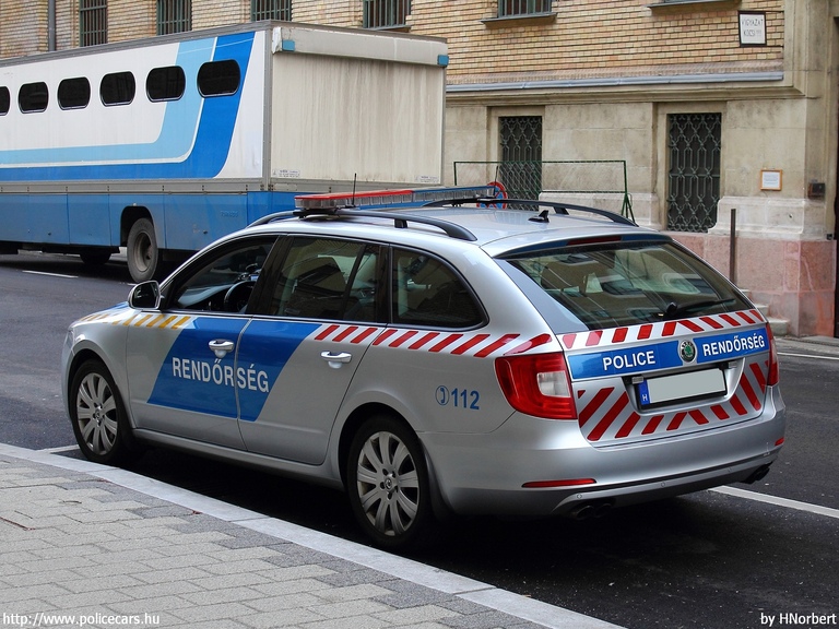 Skoda Superb, fotó: HNorbert
Keywords: rendőr rendőrautó rendőrség magyar Magyarország Hungary hungarian police policecar