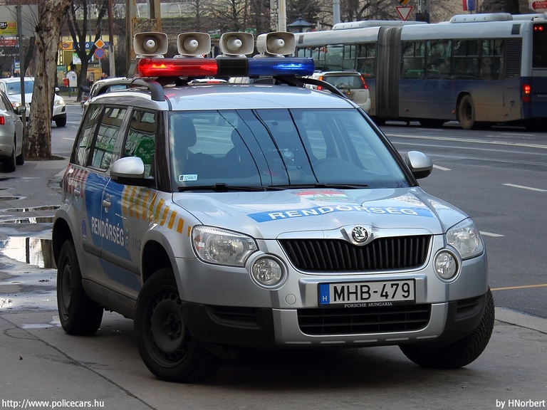 Skoda Yeti, fotó: HNorbert
Keywords: rendőr rendőrautó rendőrség magyar Magyarország MHB-479 Hungary hungarian police policecar