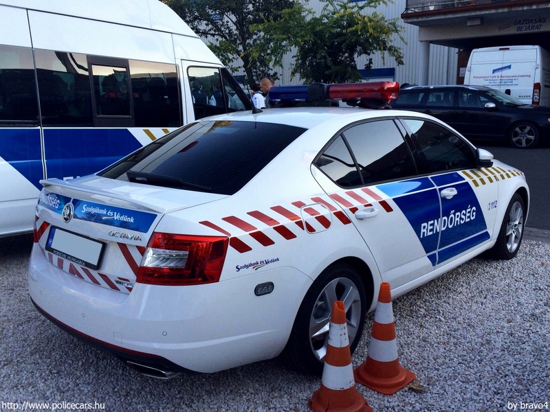 Skoda Octavia III RS, fotó: bravo4
Keywords: rendőr rendőrautó rendőrség magyar Magyarország Hungary hungarian police policecar