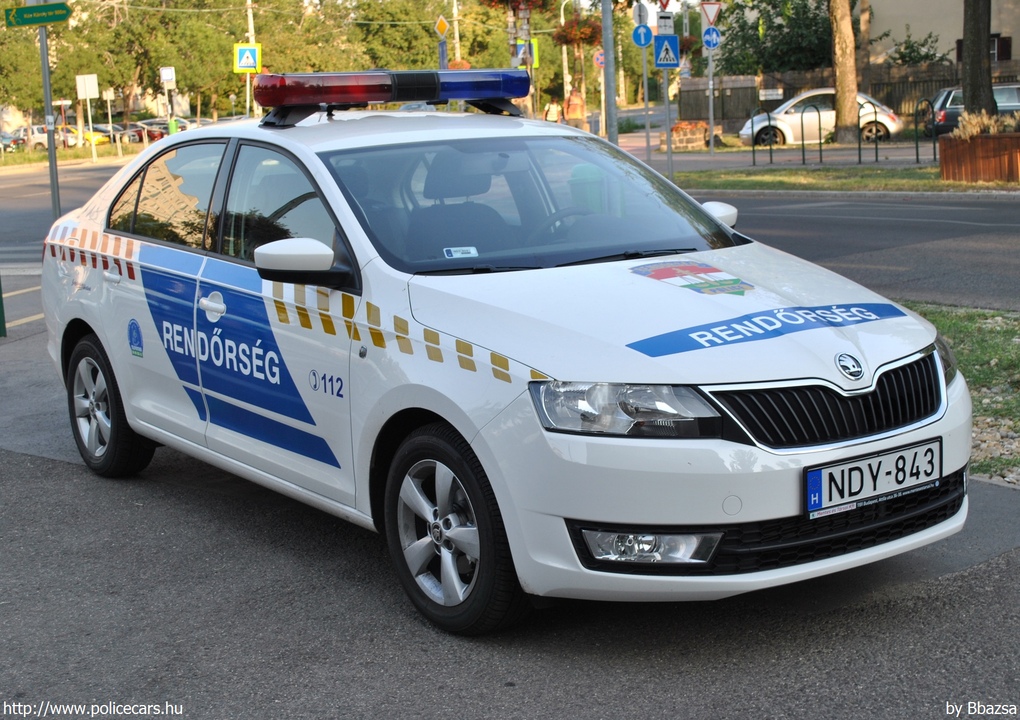 Skoda Rapid, fotó: Bbazsa
Keywords: rendőr rendőrautó rendőrség magyar Magyarország Hungary hungarian police policecar ndy-843