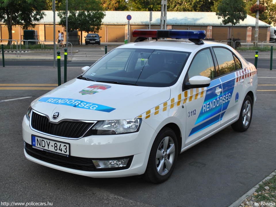 Skoda Rapid, fotó: Bbazsa
Keywords: rendőr rendőrautó rendőrség magyar Magyarország Hungary hungarian police policecar ndy-843