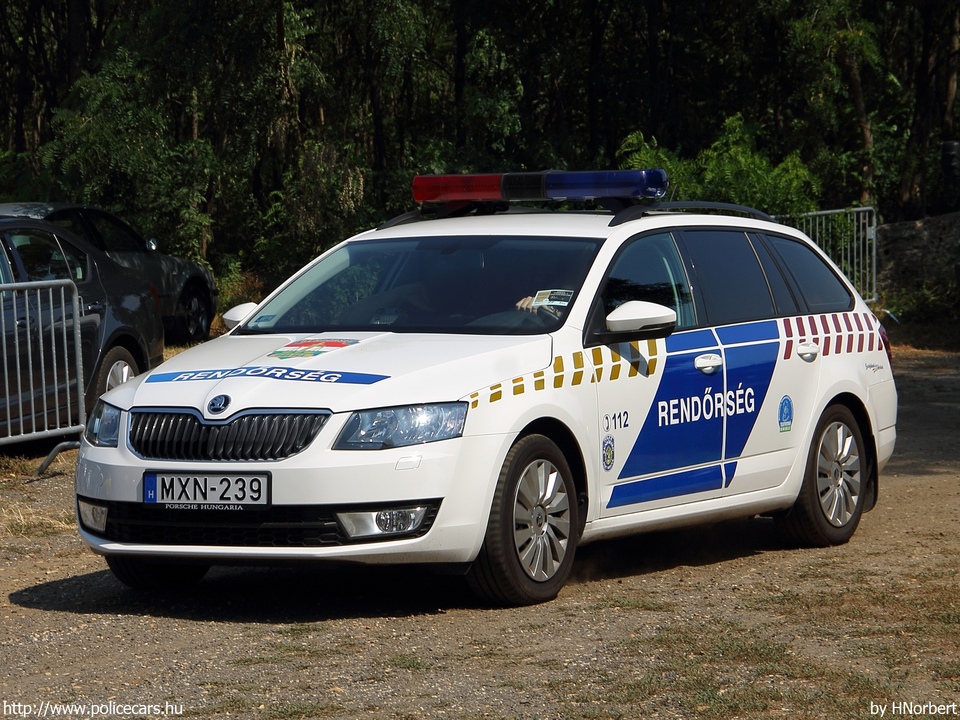 Skoda Octavia III Combi 1.4 TSI, fotó: HNorbert
Keywords: rendőr rendőrautó rendőrség magyar Magyarország Hungary hungarian police policecar mxn-239