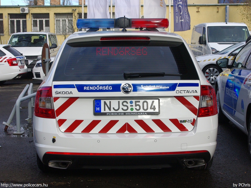 Skoda Octavia Combi RS 2.0 TSI DSG, fotó: PChris
Keywords: rendőr rendőrautó rendőrség magyar Magyarország NJS-504 hungarian Hungary police policecar