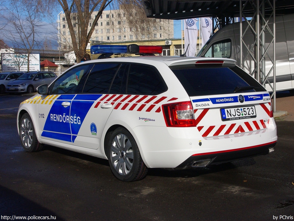 Skoda Octavia Combi RS 2.0 TSI DSG, fotó: PChris
Keywords: rendőr rendőrautó rendőrség magyar Magyarország NJS-523 hungarian Hungary police policecar