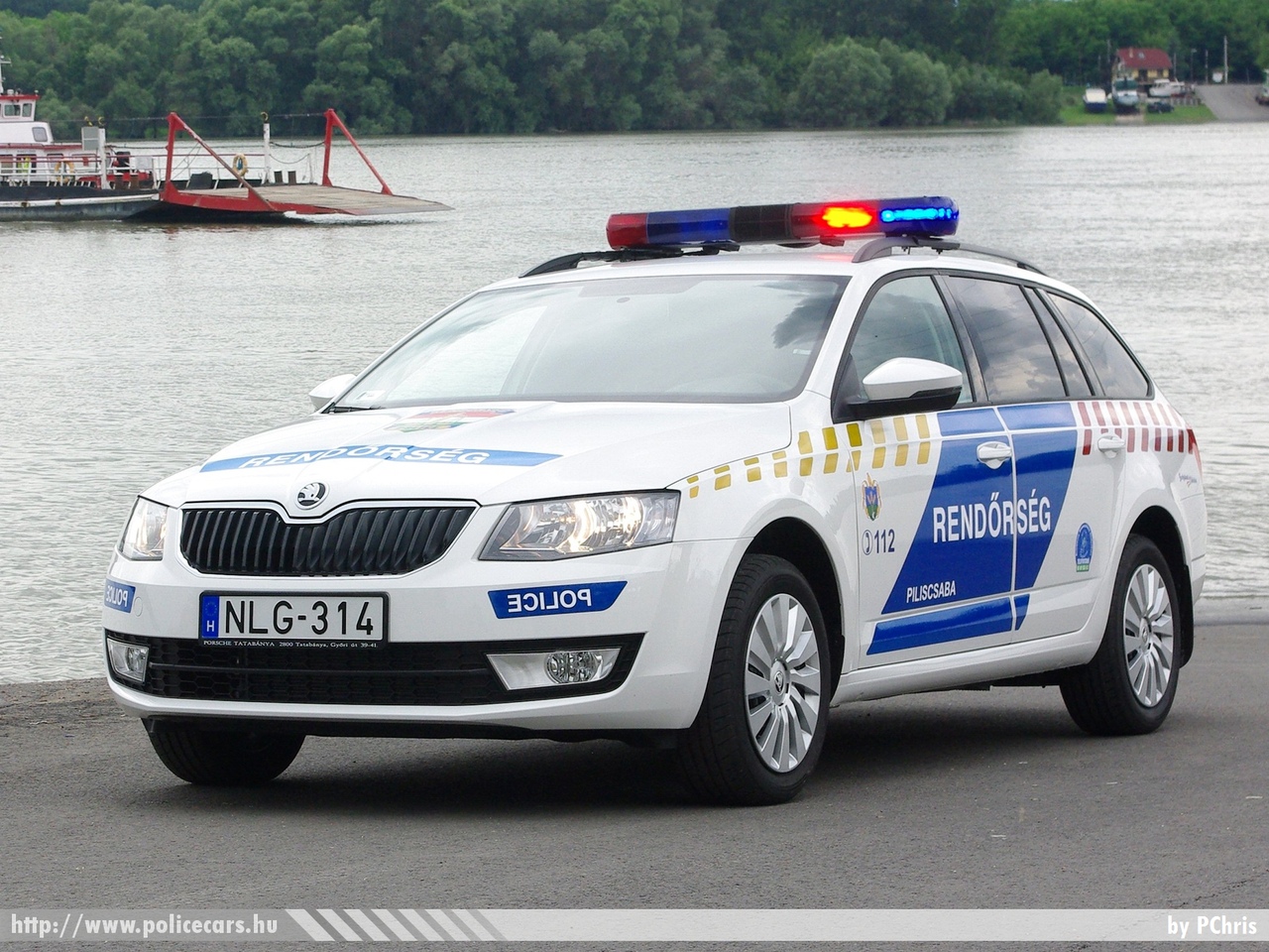 Skoda Octavia III Combi, fotó: PChris
Keywords: rendőr rendőrautó rendőrség magyar Magyarország hungarian Hungary police policecar NLG-314