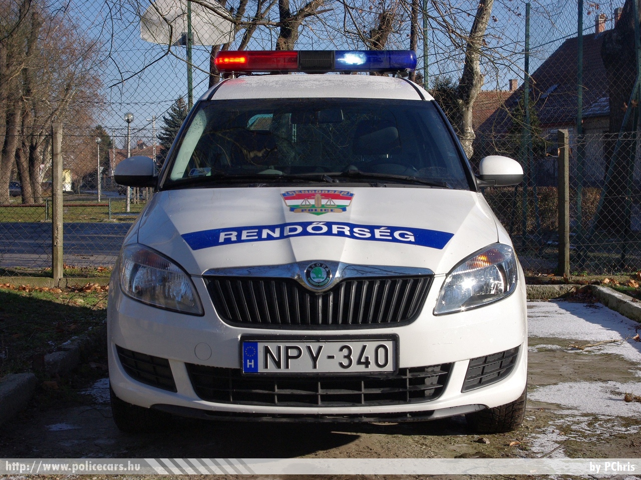 Skoda Roomster, fotó: PChris
Keywords: rendőr rendőrautó rendőrség magyar Magyarország hungarian Hungary police policecar NPY-340