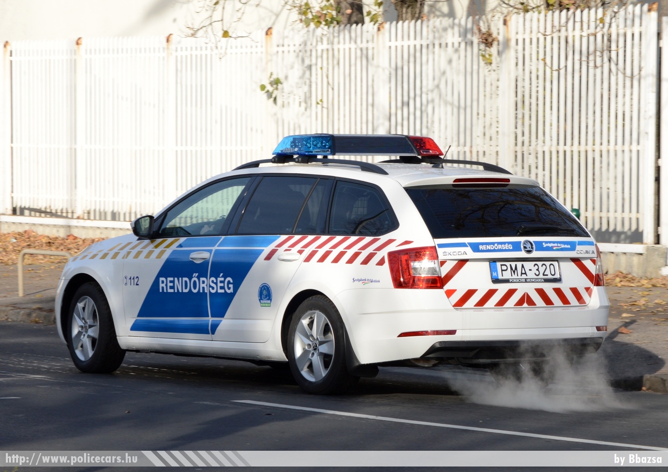 Skoda Octavia III Combi facelift, fotó: Bbazsa
Keywords: PMA-320 rendőr rendőrautó rendőrség magyar Magyarország   Hungary hungarian police policecar 