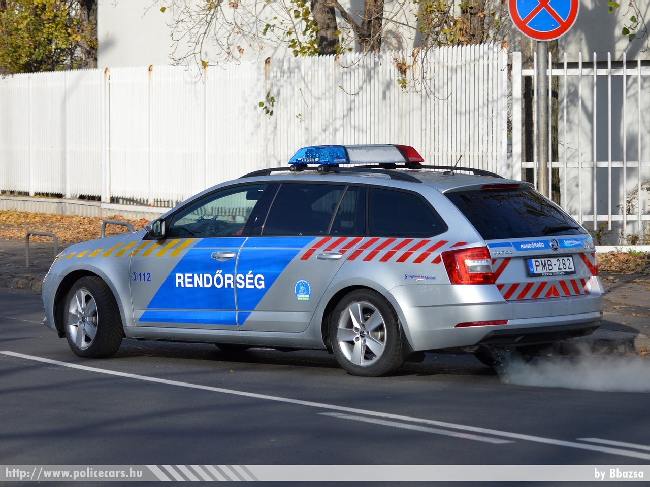 Skoda Octavia III Combi facelift, fotó: Bbazsa
Keywords: PMB-282 rendőr rendőrautó rendőrség magyar Magyarország   Hungary hungarian police policecar készenléti 