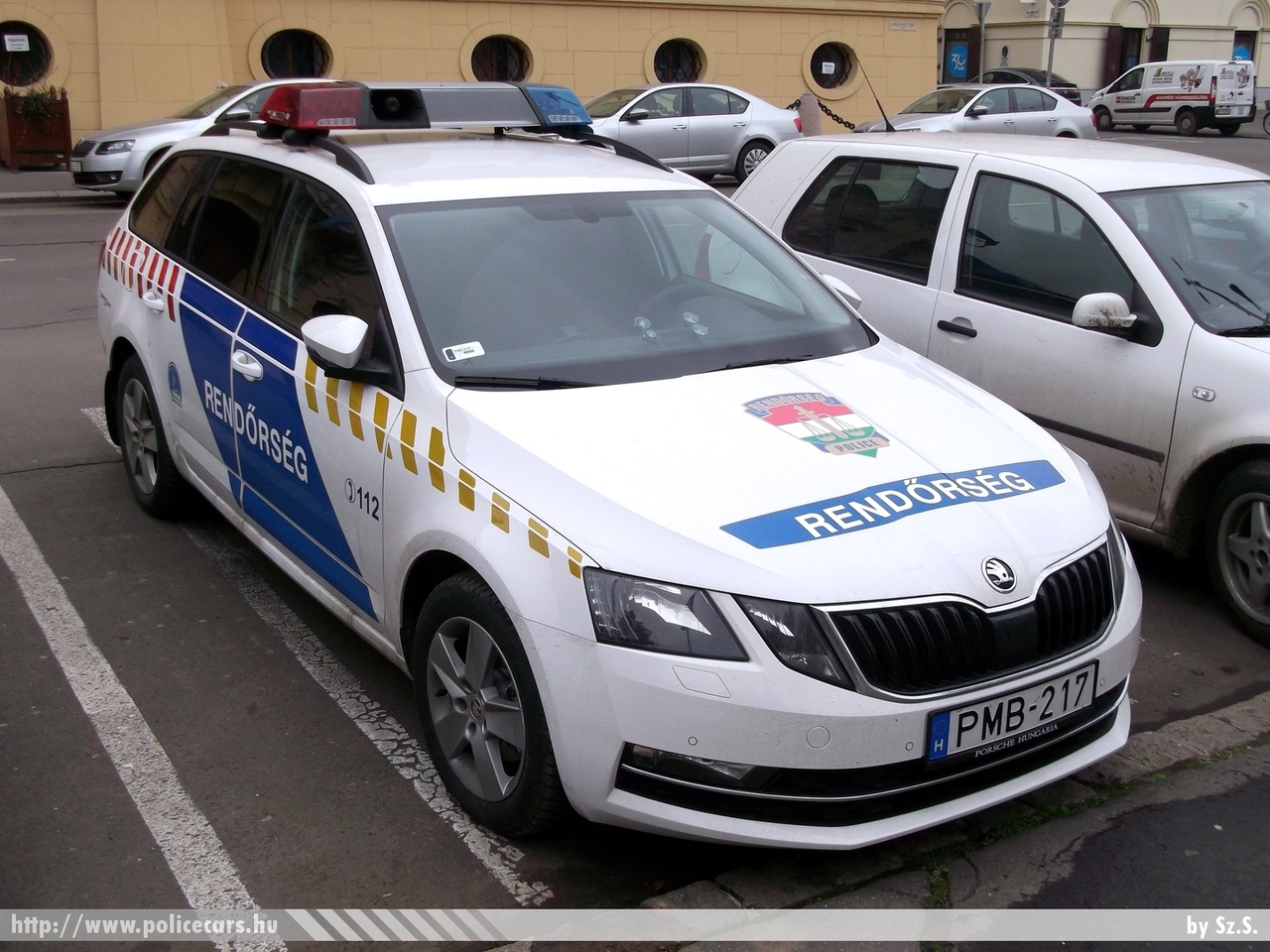 Skoda Octavia III Combi facelift, fotó: Sz.S.
Keywords: magyar Magyarország rendőr rendőrautó rendőrség Hungary hungarian police policecar PMB-217