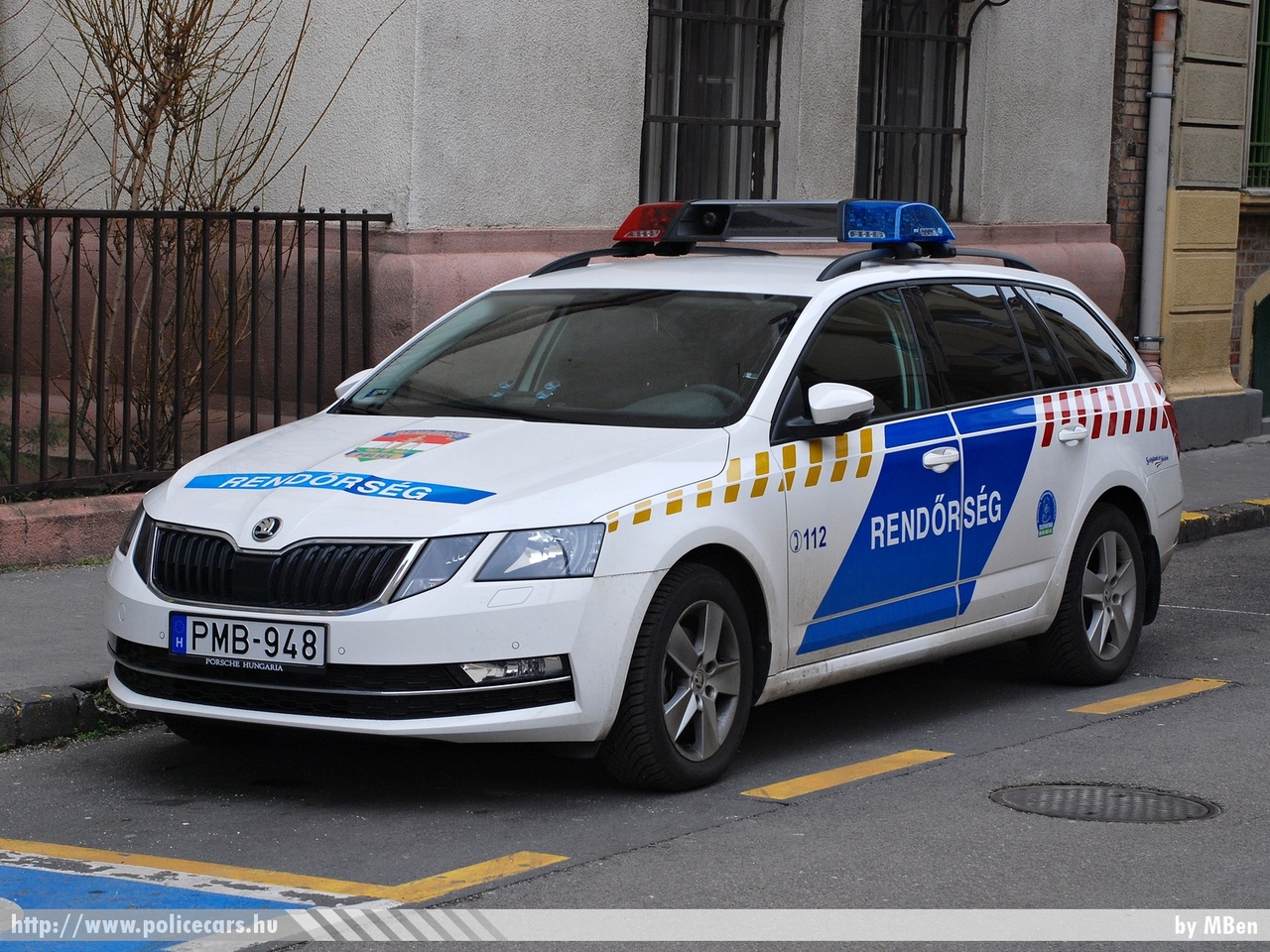 Skoda Octavia III Combi facelift, fotó: MBen
Keywords: magyar Magyarország rendőr rendőrautó rendőrség Hungary hungarian police policecar PMB-948