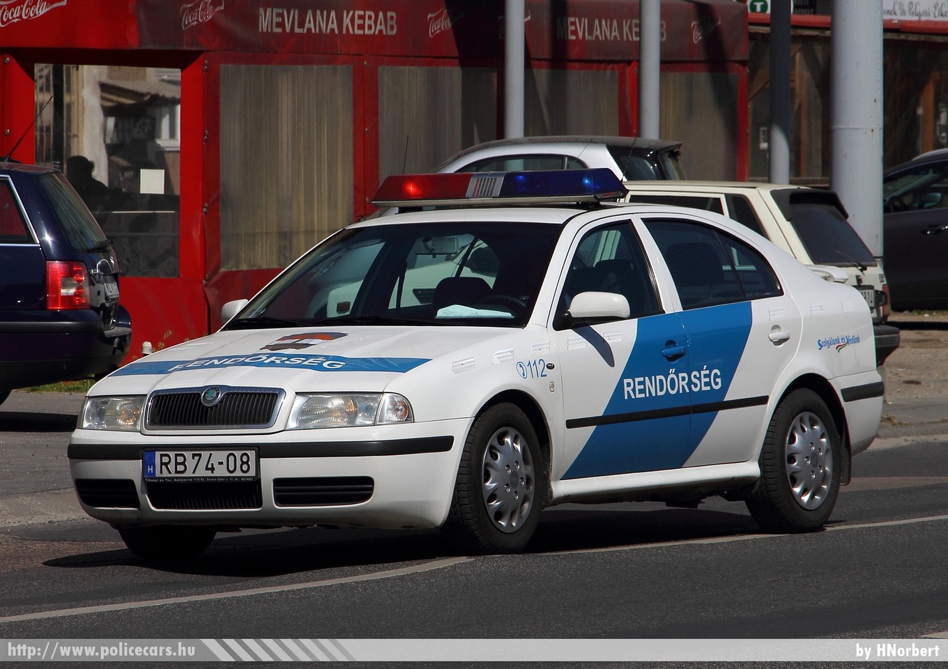 Skoda Octavia 1.8T, fotó: HNorbert
Keywords: rendőr rendőrautó rendőrség magyar Magyarország hungarian Hungary police policecar RB74-08